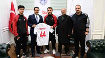 Battalgazi Belediyespor'un Milli Sporcuları Başkan Taşkın'ı Ziyaret Etti