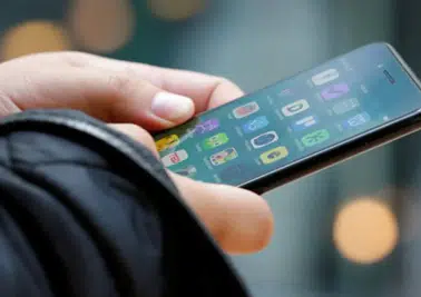 Devler liginde beklenmedik veda: Milyarlarca dolarlık borç yükü telekom devini pes ettirdi