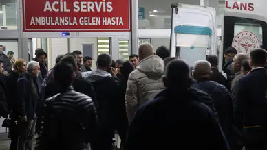 Tekel Bayisinde Bıçaklı Kavga: Çok Sayıda Yaralı Var