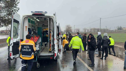 Diyarbakır’da otomobil yoldan çıktı: 2 yaralı