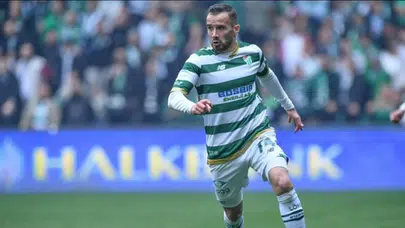 Bursaspor'a şampiyonlukla veda etti: Çocukluk hayalini gerçekleştiren Talha Yünkuş yeni takımına imzayı attı