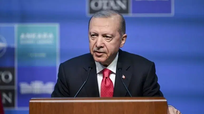 Erdoğan'dan S-400 sorusuna gizemli yanıt: Bizi izlemeye devam edin