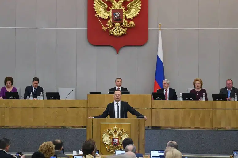 Medvedev’den ABD ve İsrail’e sert sözler: “İran görüşmeleri sadece kılıftı”