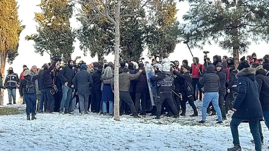 DEM Parti: Rojava’daki kuşatma sona ersin, sınır kapıları açılsın