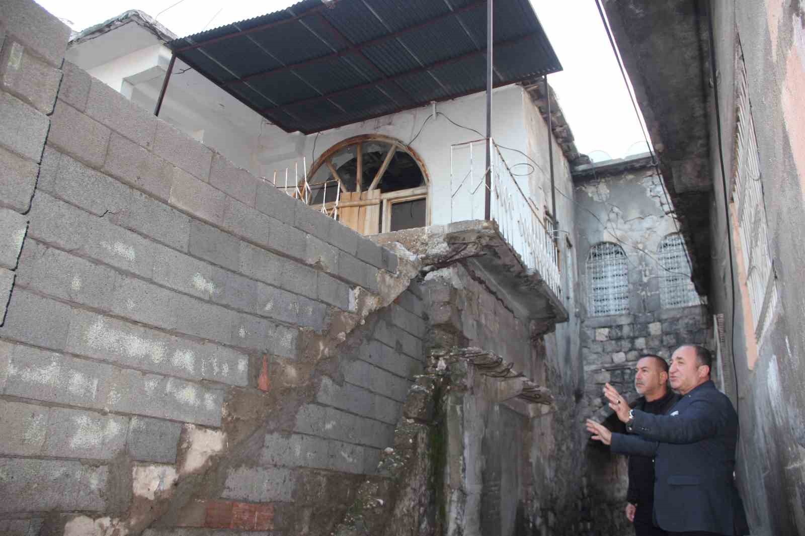 Cizre'deki tarihi kemerli evin durumu