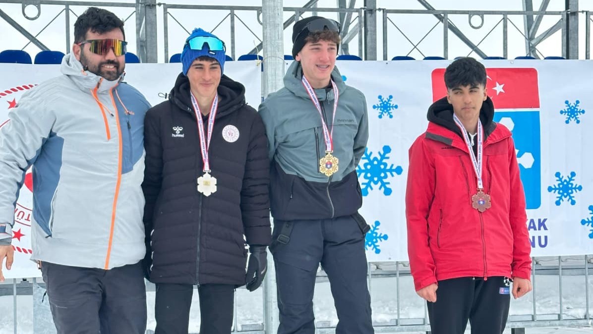 hakkarili-sporculardan-buyuk-basari